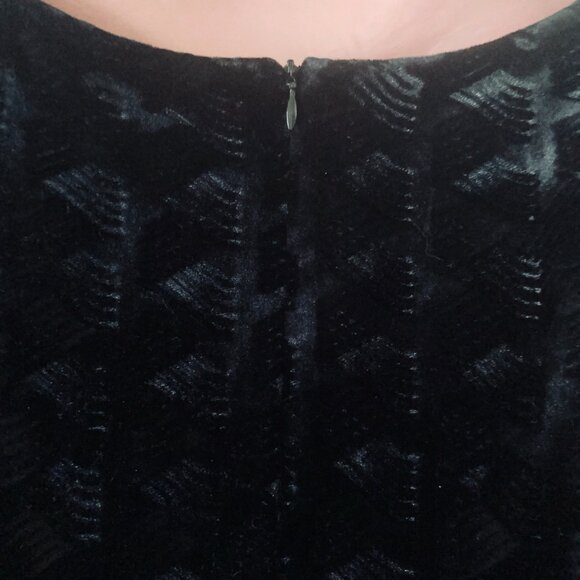 Algo Vintage Black Velvet Dress / Nightwear / Cocktail Dress Size 12 Canada - Picture 6 of 9